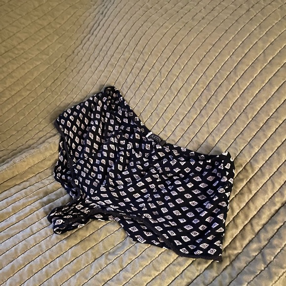 Volcom Micro Shorts - Picture 5 of 11